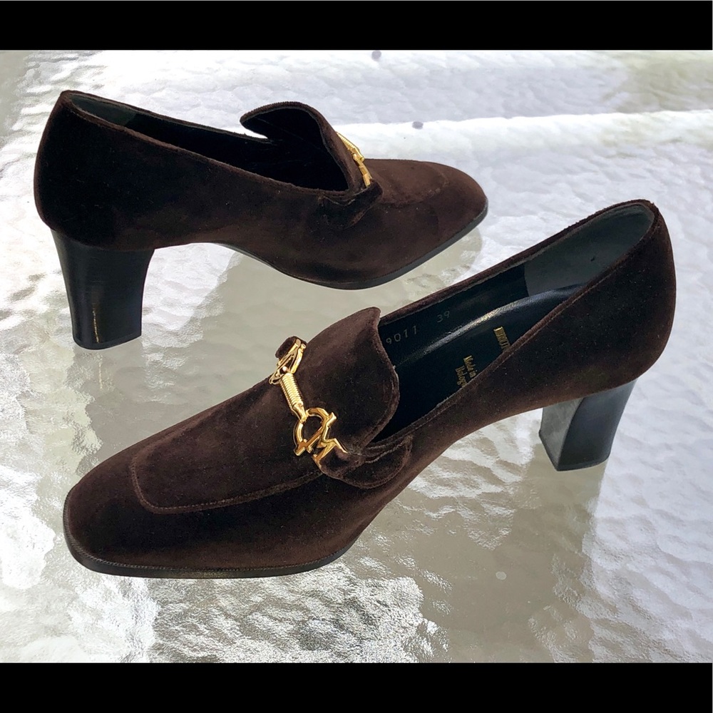 NIB Bruno Magli Brown Velvet Heeled Loafers